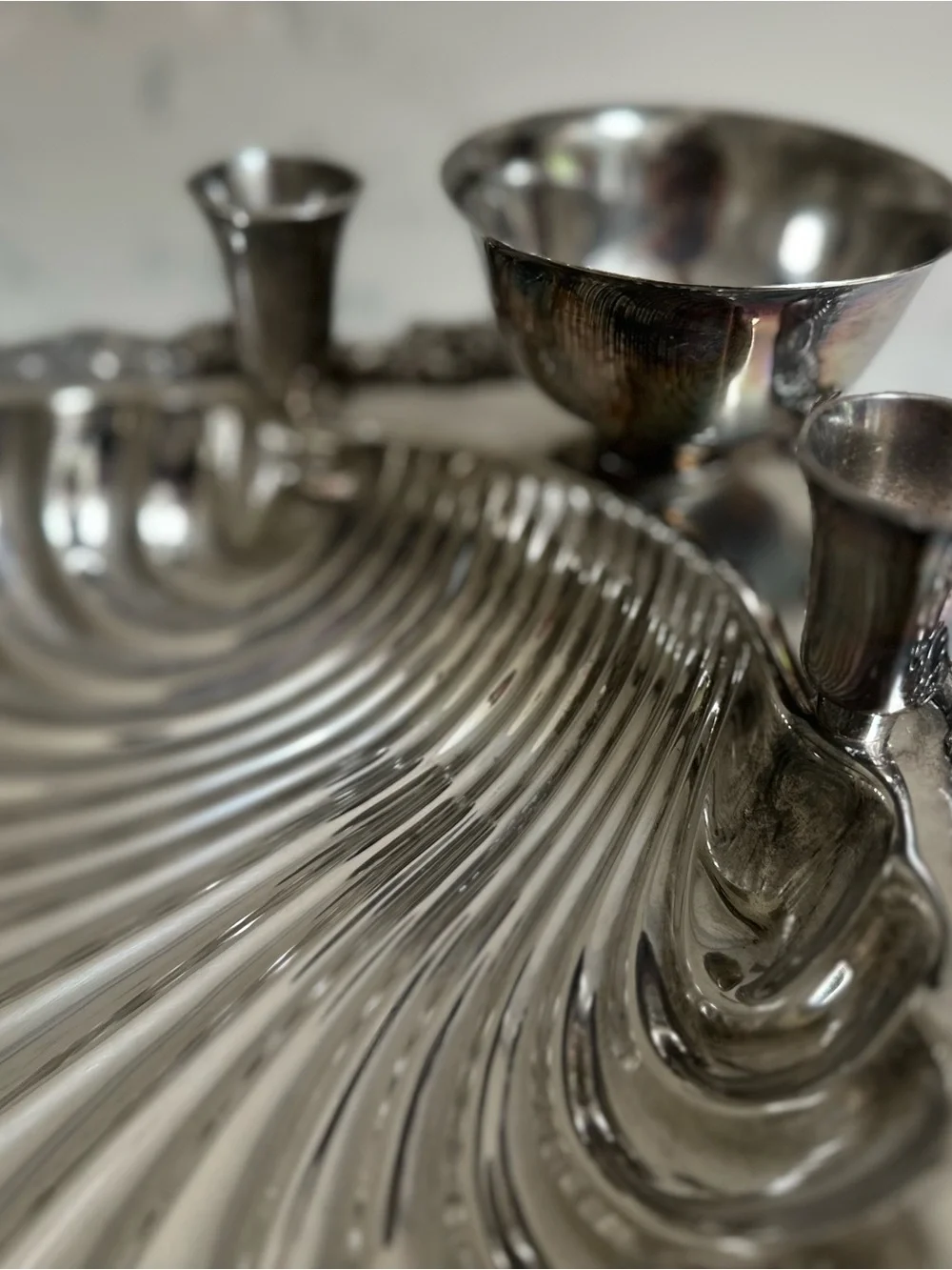 1940s Silver-Played Shell Serving Tray - Elegant Home Dining - vintage - Picture 8 of 14